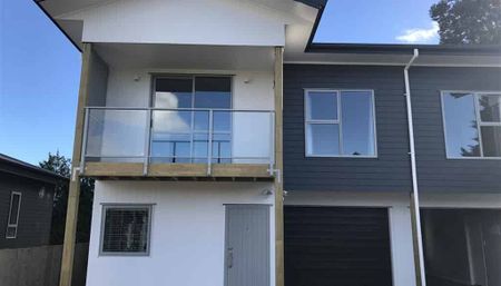 A great modern townhouse up for rent - Photo 3