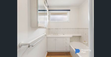 Comfortable Family Living in a Convenient Location - Photo 4