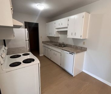 AVINLEA COURT 2BD / 1BA - Photo 5