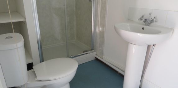 Broad Street - Photo 2