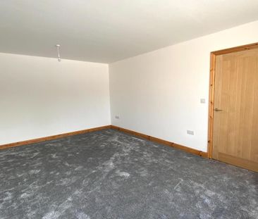 3 bedroom detached house to rent - Photo 3