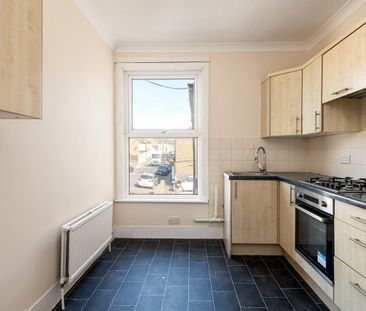 Chalkwell Road, Sittingbourne, Kent, ME10 - Photo 4