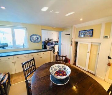 Fishermans Cottage 32, South Street, 32 South Street - Photo 1