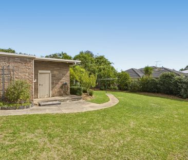 1 Lisbeth Ave , DONVALE - Photo 5