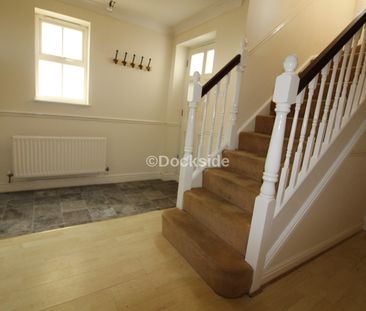 4 bed house to rent in Fennel Close, Rochester, ME1 - Photo 1