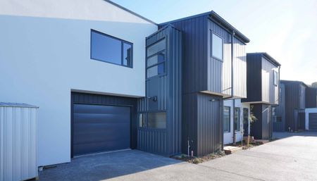 Townhouse in the Gateway to the West - Photo 5