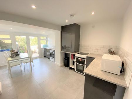 2 bedroom terraced house to rent - Photo 5