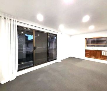 Light & Bright Two Bedroom Unit - Photo 3