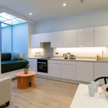 Park Street Room 3 - Photo 3