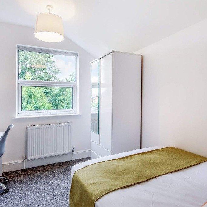 4 bedroom terraced house to rent - Photo 1