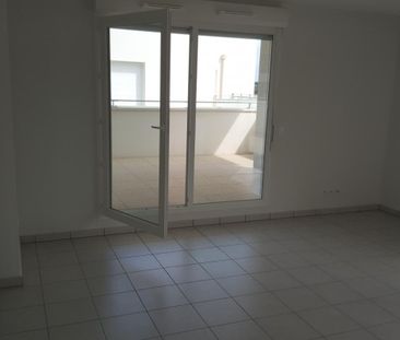 Location Appartement 3 pièces 60m² VAULX EN VELIN 69120 - Photo 1