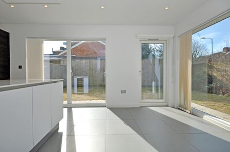 Cirencester Road, Charlton Kings, Cheltenham - Photo 2