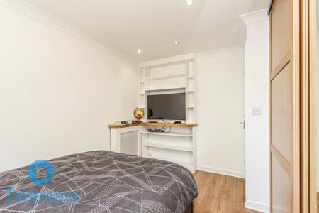References Pending - 3 bed Semi-Detached House - Photo 4
