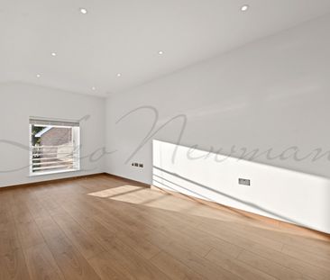 Harvest Lane, Thames Ditton, KT7 - Photo 1