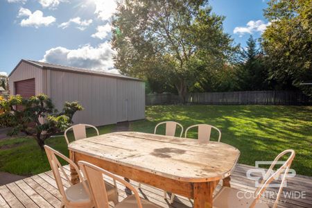 3 Bedroom Rental in an Amazing Area of Town. - Photo 3