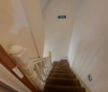 2 Bed Flat, Bedford Road, IG1 - Photo 4