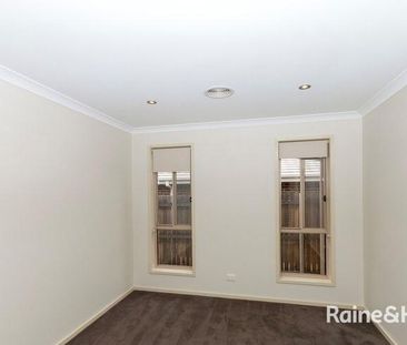 18 Mollie Dyer Street, Bonner, ACT 2914 - Photo 3