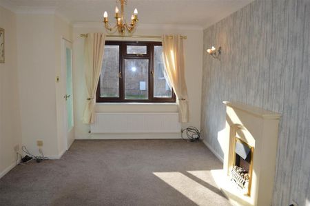 2 bedroom semi-detached bungalow to rent - Photo 3