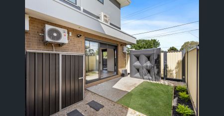 Brand Modern 3 Bedroom Townhouse - Photo 2