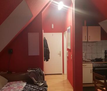 Möblierte , Gemütliche 2-Zimmer-Dachgeschosswohnung - Photo 3