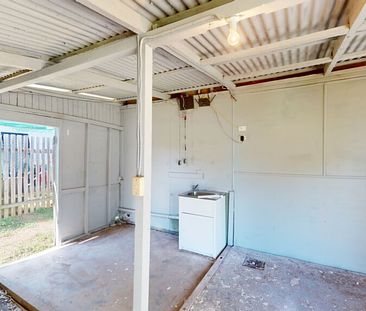 Three Renovated Units: Modern one-bedroom living at 375 Lakes Creek Road, Koongal! - Photo 2