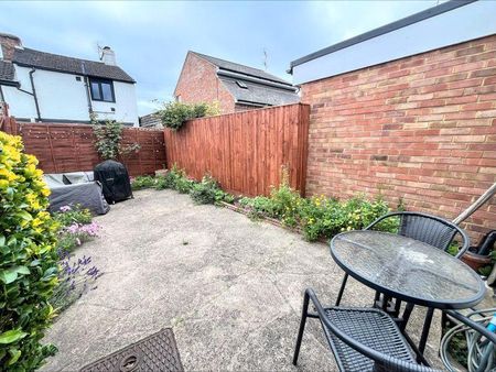 2 bedroom cottage to rent - Photo 2