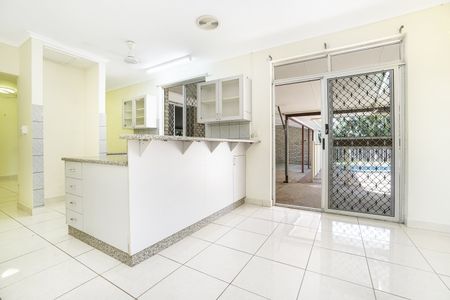 65 Copeland Crescent, - Photo 3