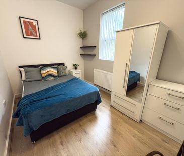 5 bedroom semi-detached house to rent - Photo 6