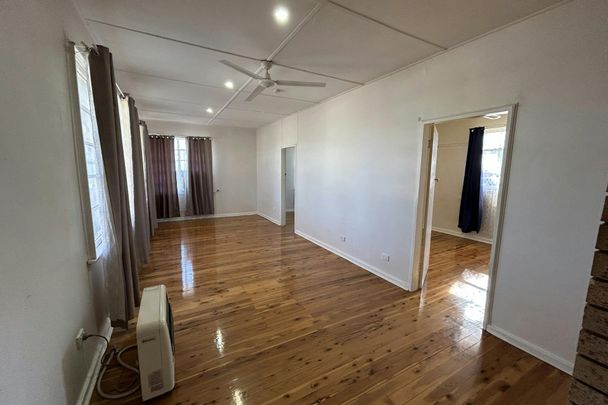 Three Bedroom Family Home! - Photo 1