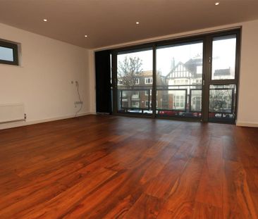 3 bedroom flat to rent - Photo 1