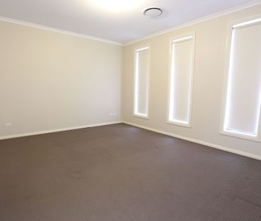 Family Home! - Photo 2