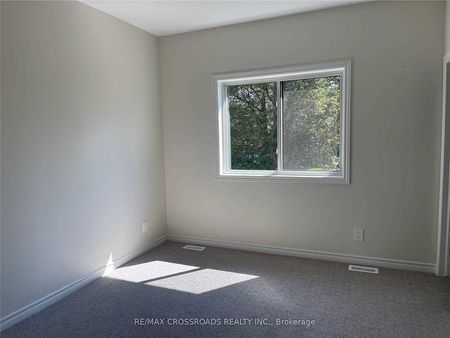 For Lease - 22 Athabaska Drive, Belleville, Ontario - Photo 2