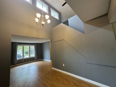 For Lease - 21 Beechbank Crescent, London South, Ontario - Photo 2