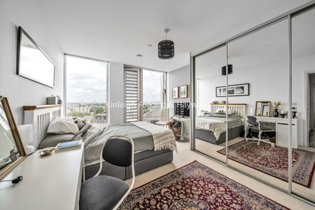 Surrey Quays Road, London, SE16 - Photo 3
