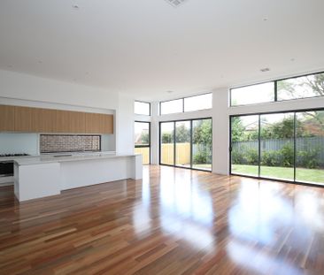 23 Bulkara Avenue, Forest Hill - Photo 2