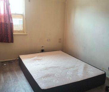 Wentworthville - Photo 3