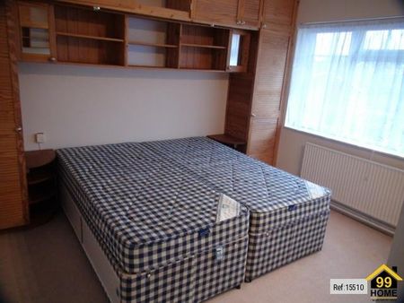 3 bed Semi-detached in The Furlongs , INGATESTONE, CM4 0AH - Photo 3