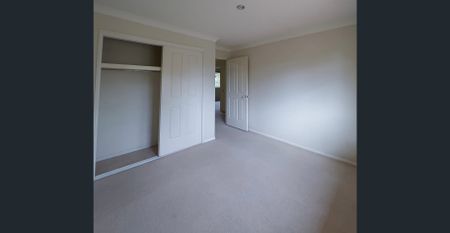 townhouse built for comfort and convenience - Photo 3