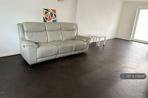 4 bedroom detached house to rent - Photo 1