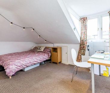 3 bedroom flat to rent - Photo 2