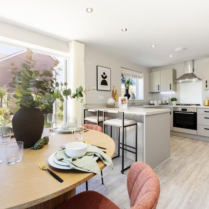 3 bedroom semi-detached house to rent - Photo 1