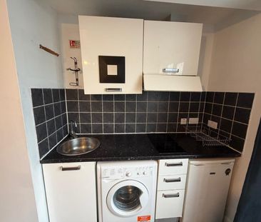 Studio Flat, Cherry Orchard Road, CR0 - Photo 3