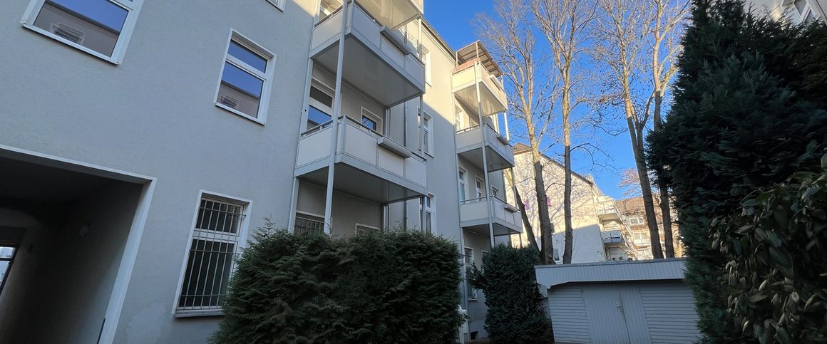 Helle, einfache 3-Raum-Wohnung mit Balkon, Tageslichtbad, Wanne und Abstellraum. Stellplatz möglich - Foto 1