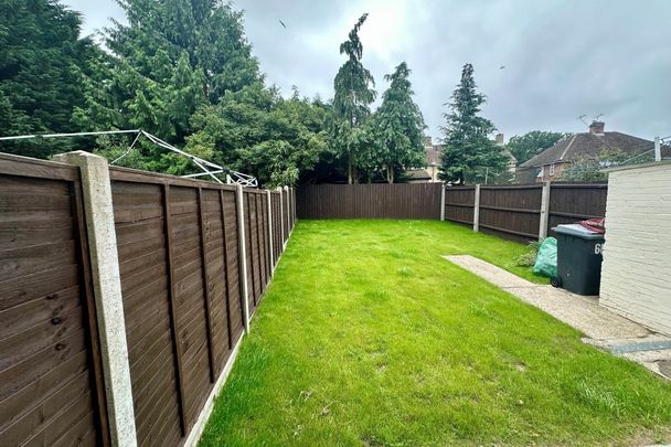 Elizabeth Road - Photo 1