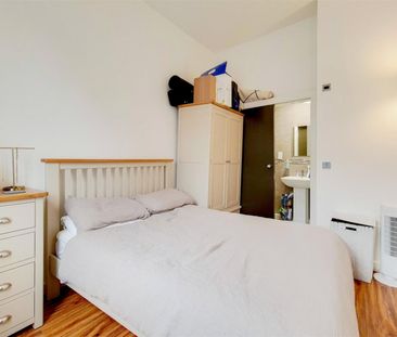 Putney High Street, Riverside, SW15, London - Photo 3
