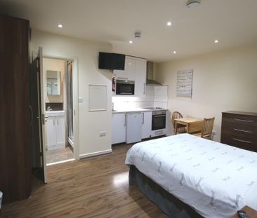 Studio to rent - Photo 3