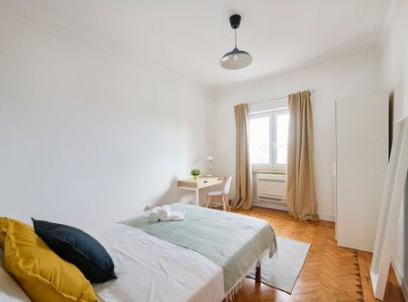 Rua Infante Dom Pedro, Lisbon, Lisbon 1700-244 - Photo 5