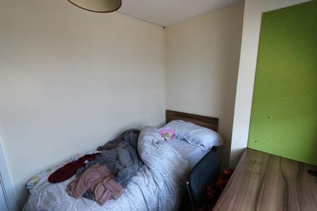 4 bedroom flat to rent - Photo 5