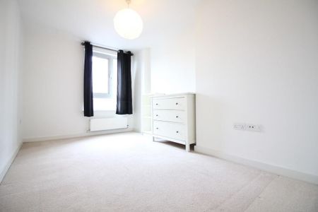 Eden Grove, London - Photo 3