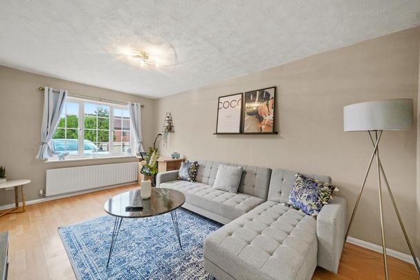 3 bedroom semi-detached house to rent - Photo 1